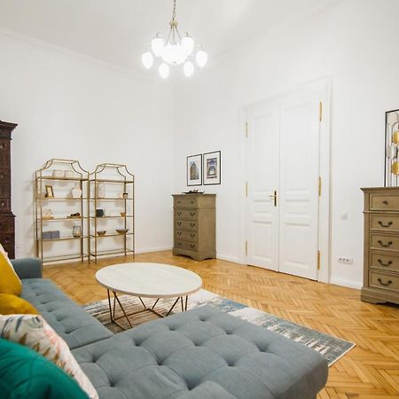 Unique Experience At Rimanoczy Palace Oradea Dış mekan fotoğraf