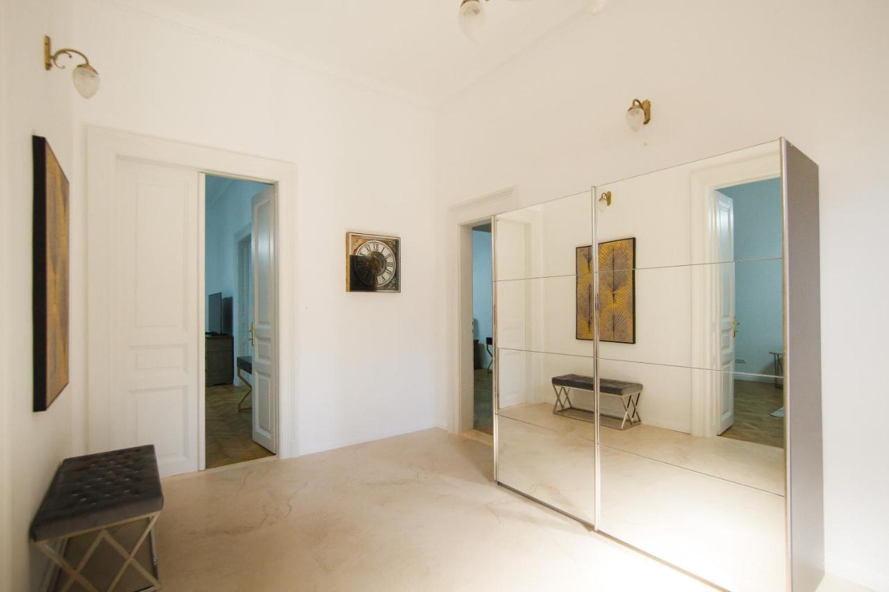Unique Experience At Rimanoczy Palace Oradea Dış mekan fotoğraf