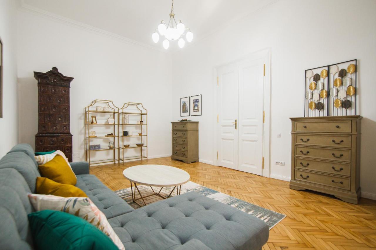 Unique Experience At Rimanoczy Palace Oradea Dış mekan fotoğraf