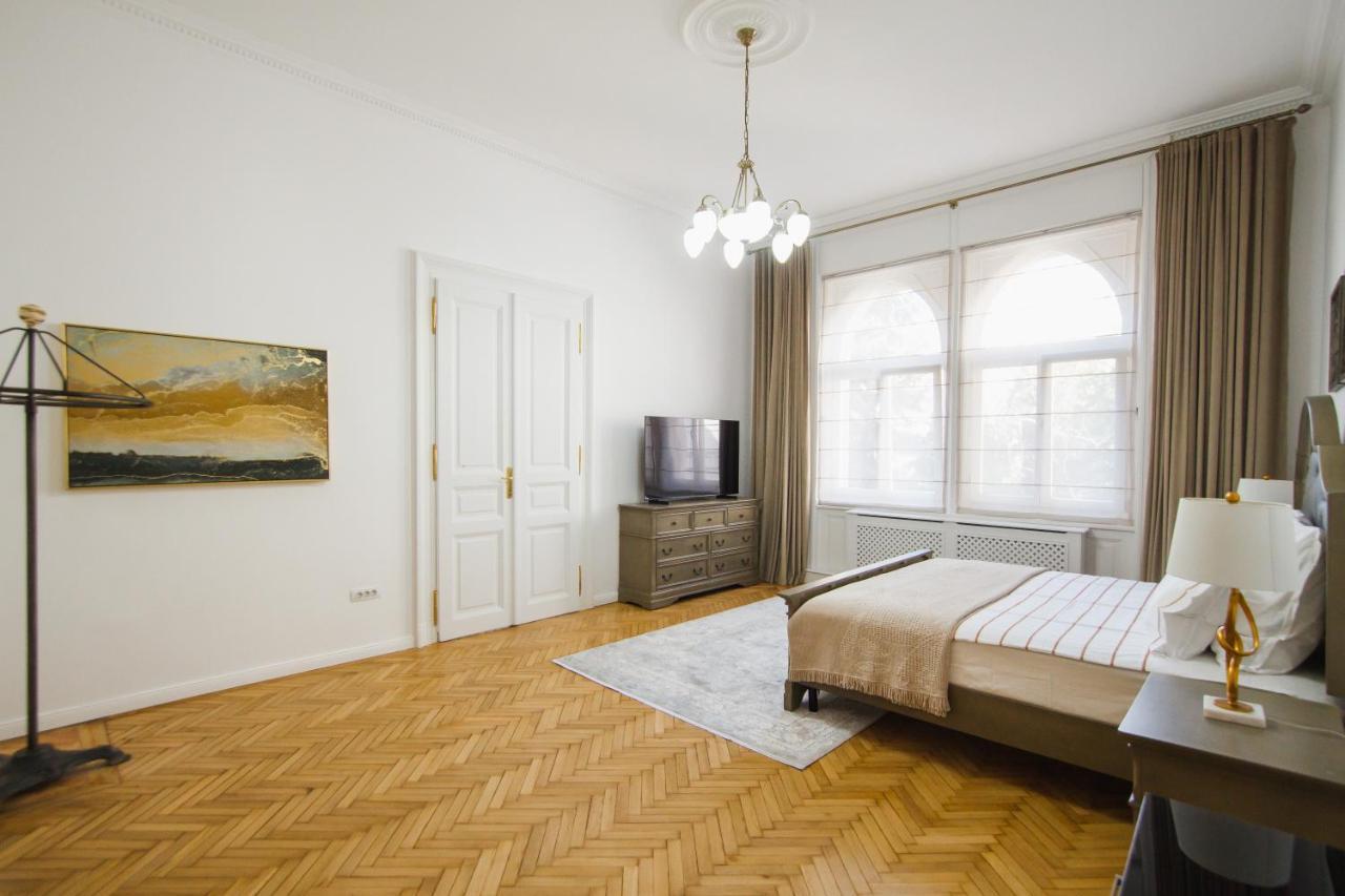 Unique Experience At Rimanoczy Palace Oradea Dış mekan fotoğraf